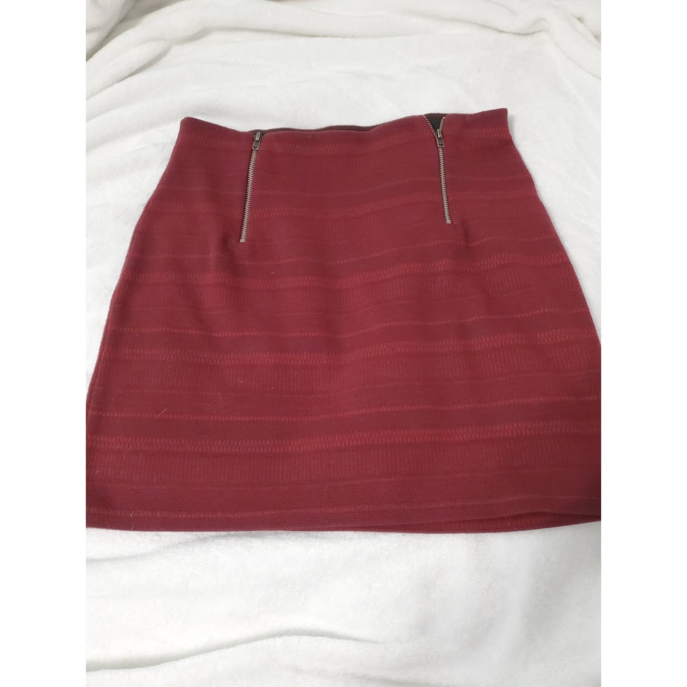 Hollister Burgundy Red Textured Mini Skirt Exposed Zippers Small